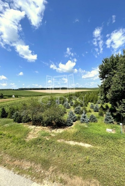 Elad� telek Rigy�c, Rigy�c �p�t�si telek