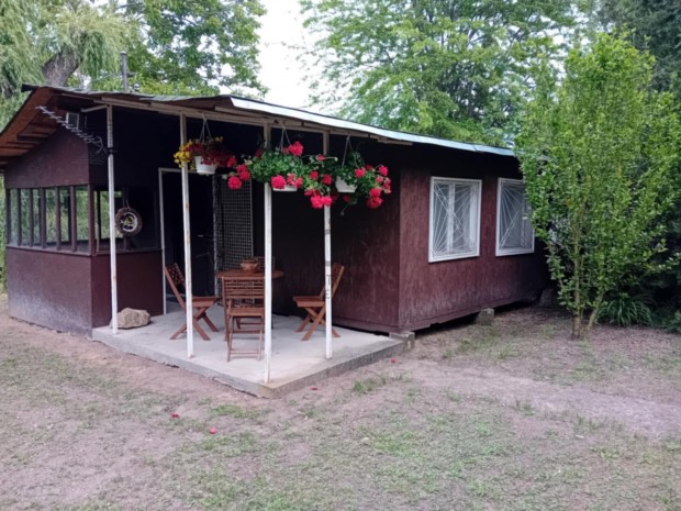 Elad� telek T�alm�son  Term�szetk�zeli felt�lt�d�s az eg�sz csal�dnak