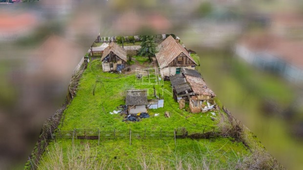 Elad� telek Tura, Remek elhelyezked�ssel