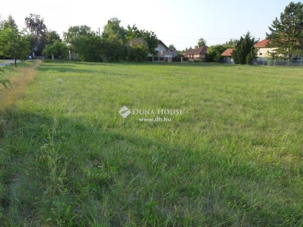 Eladó telek, Balatonfőkajár
