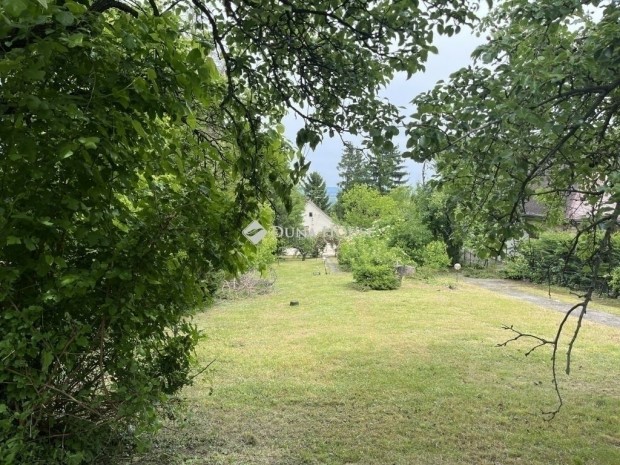 Elad� telek, Budapest 3. ker.