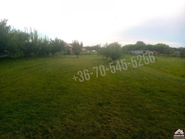 Elad� telek, In�rcs, 33000000 Ft, 2392 nm