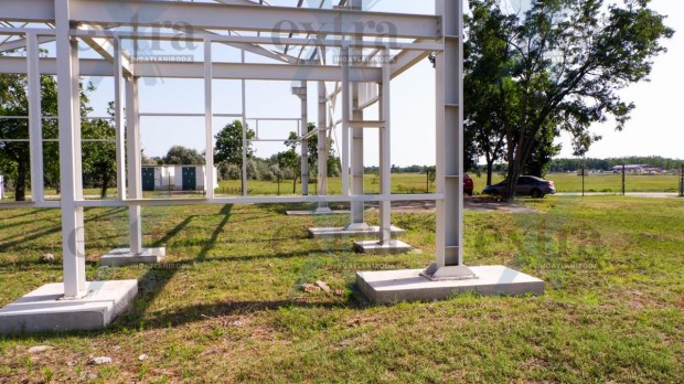 Elad� telephely Algy�n