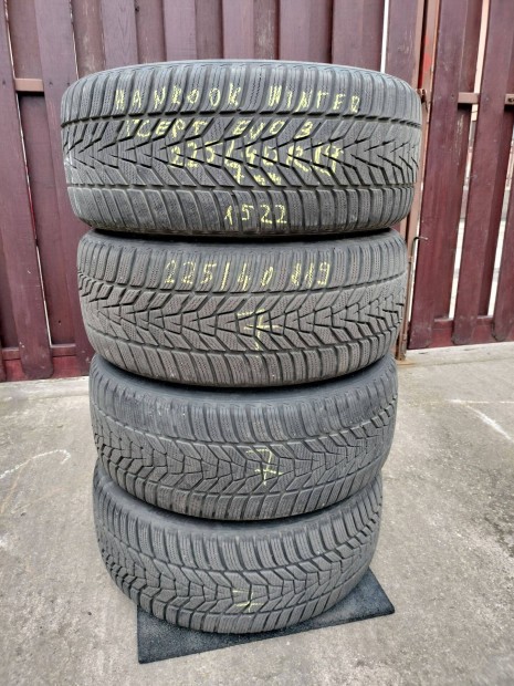 Elad� t�li gumi.225/40 r19 Hankook winter I cept evo3 7mm 2022. 80eft