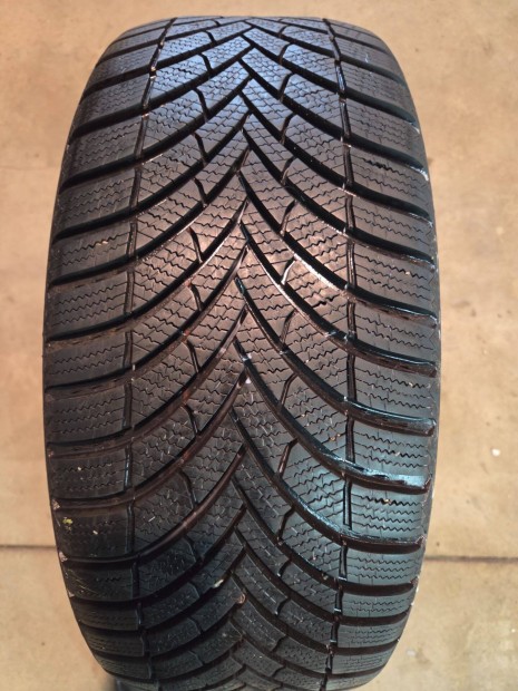 Elad tli gumi szett (225/45 R17)