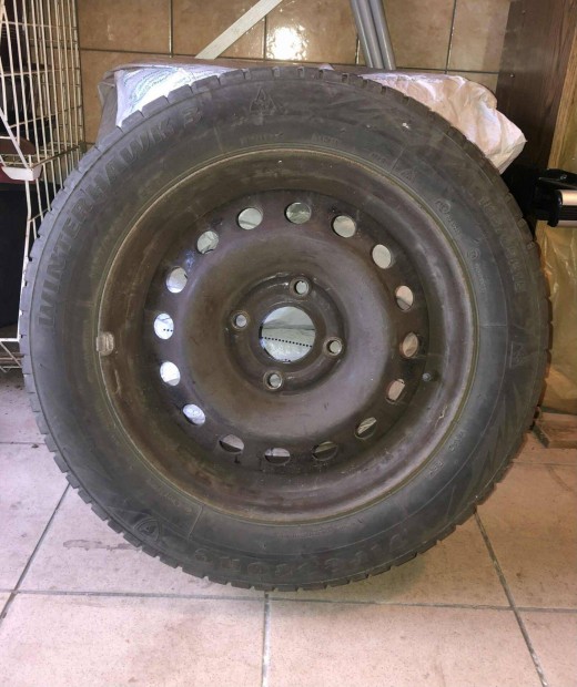 Elad tli gumiabroncs 4db felnivel Nissan almera