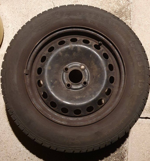 Eladó téli gumik acél felnivel 195/65 R15