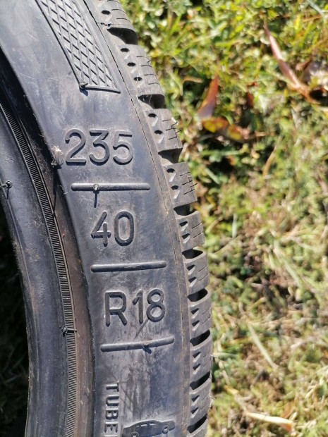 Elad� t�ligumi michelin 4db