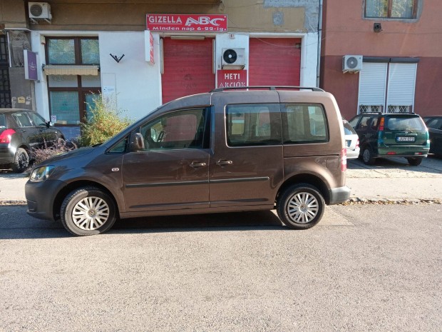 Eladó teljesen felújított VW Caddy