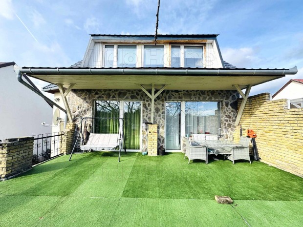 Elad� t�bbgener�ci�s csal�di h�z Gy�rz�molyon!