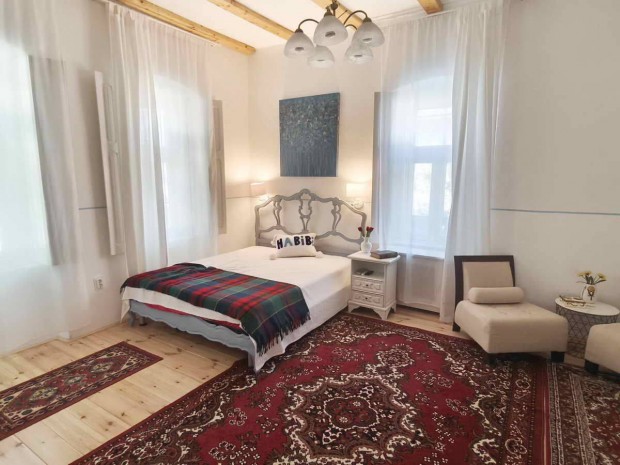 Elad torncos paraszthz vendg apartmannal