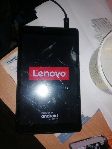 Elad trtt kijelzs Lenovo tablet 