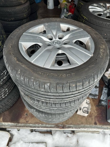 Elad� toyota corolla verso 5x114,3 r16 felni garnit�ra