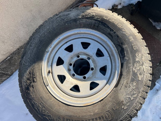 Elad� toyota land Cruiser felni 16 t�li �s ny�ri gumival egy�tt