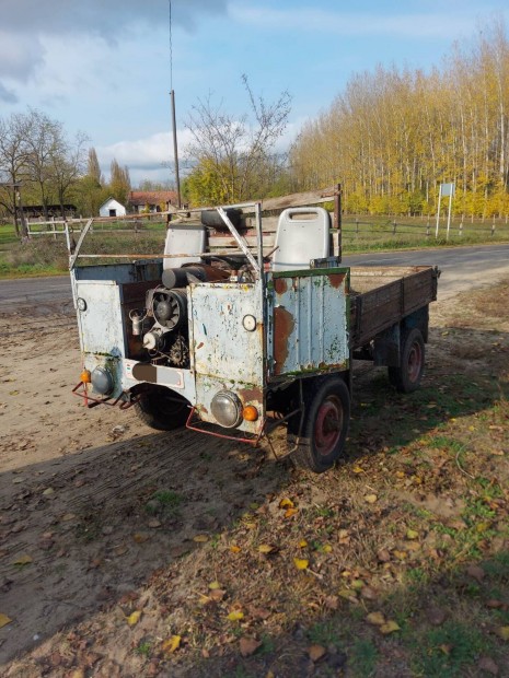 Elad trabant motoros csetteg