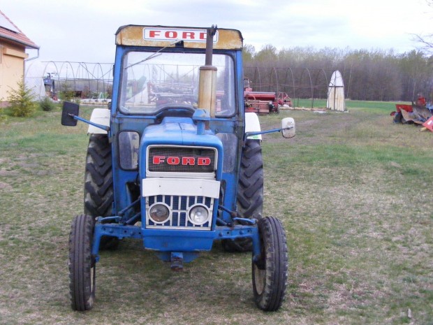 Elad traktor Ford 3000
