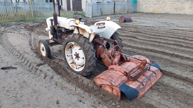 Eladó traktor Satoh S500