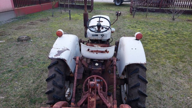 Eladó traktor Satoh S500
