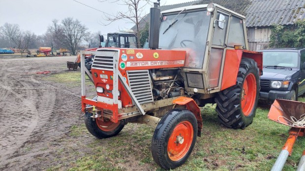 Elad traktor Zetor 8011