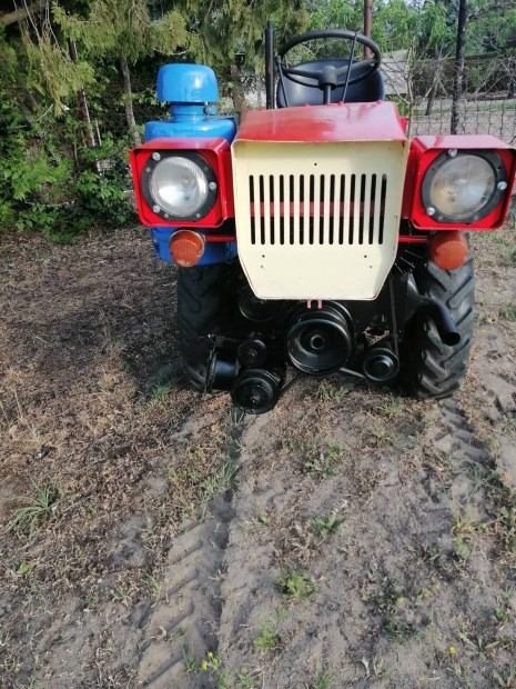 Elad tz4k kerti traktor 
