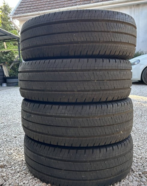 Elad� �j 235/65 r16C Continental ny�ri gumi!