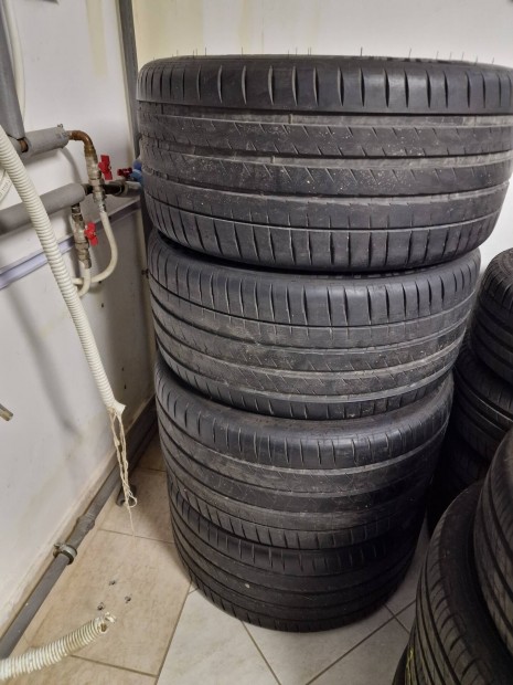 Elad j 295/35 r21 s 315/30 r22 nyri gumik