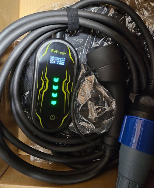 Eladó új 4m EVSE EV Wi-Fi Type 2 1 fázis (7.2KW) 6-32A +táska és fali