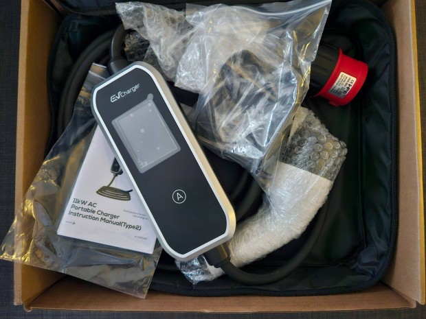 Elad� �j 5,5m Wi-Fi EV t�lt� Type 2 3 f�zis (11KW) 6-16A +t�ska �s fal