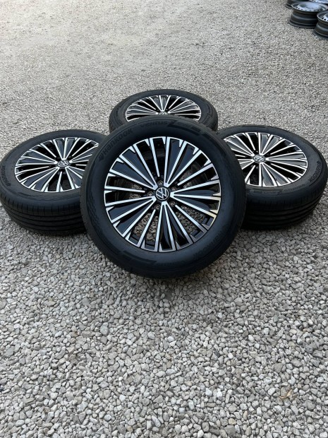 Eladó új 5x112 r18 gyári VW "Napoli" alufelni szett nyári gumival!