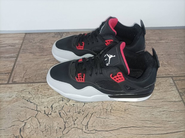 Elad j Air Jordan 40-es 