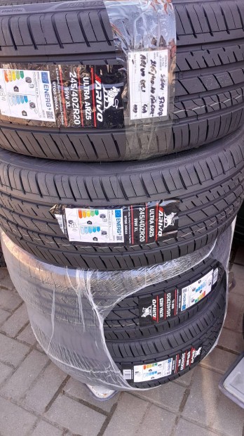 Eladó új Arivo 245/40ZR20 nyári gumiabroncsok