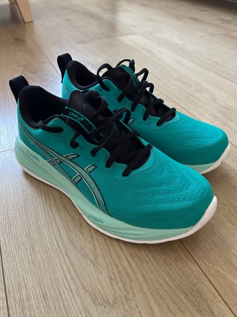 Elad j Asics futcip!