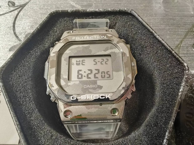 Elad j Casio GM-5600-SCM-1ER ra!