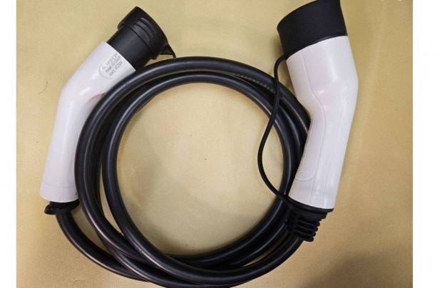 Elad� �j Elektromos aut� utcai t�lt�k�bel 3m Type2 3x16A (11KW)