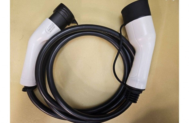 Elad j Elektromos aut utcai tltkbel 3m Type2 3x16A (11KW)