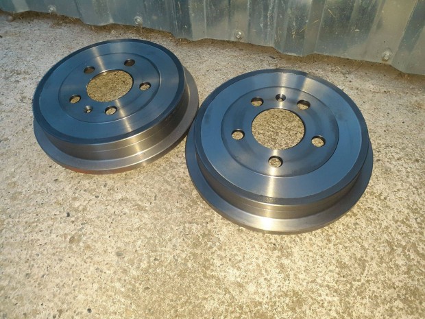 Eladó új Fékdob Hella 8DT355300-371, audi, seat,skoda, vw típúsokra. F