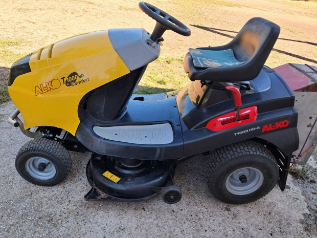 Eladó új Husqvarna motoros fűnyírótraktor kitűnő állapotban