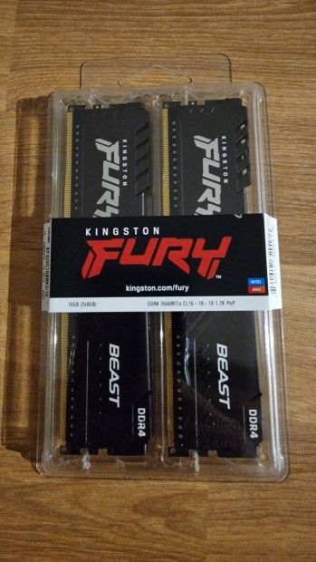 Elad j Kingston DDR4 2x8MB memria