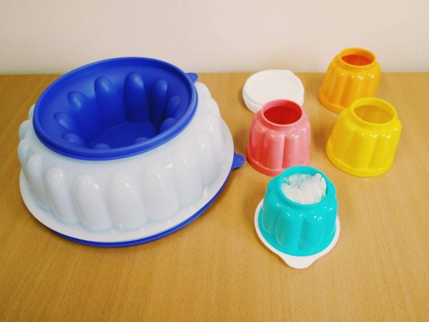 Elad j Tupperware formz