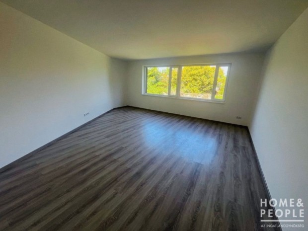 Elad� �j �p�t�s� csal�di h�z, Szeged!