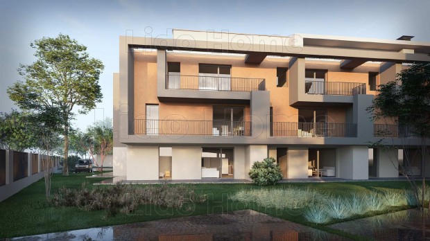 Elad� �j �p�t�s� lak�sok v�zk�zeli liftes t�rsash�zban Fony�dligeten!