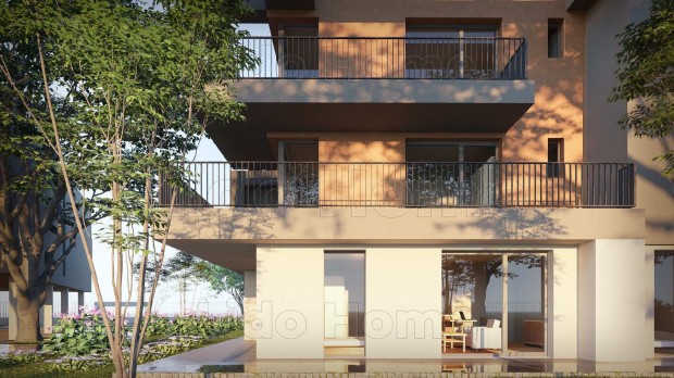 Elad� �j �p�t�s� lak�sok v�zk�zeli liftes t�rsash�zban Fony�dligeten!