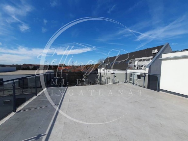 Elad j pts penthouse laks hatalmas panorma terasszal, garazzsa