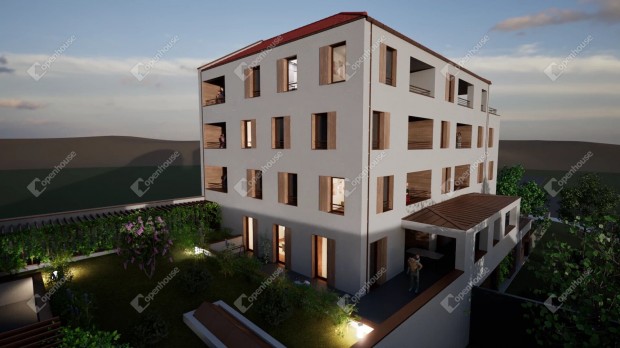 Elad� �j �p�t�s� t�rsash�zi lak�s, Sz�kesfeh�rv�r Belv�ros