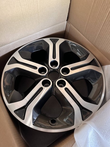 Eladó új eredeti Suzuki Vitara 17" alufelni szett 4 db
