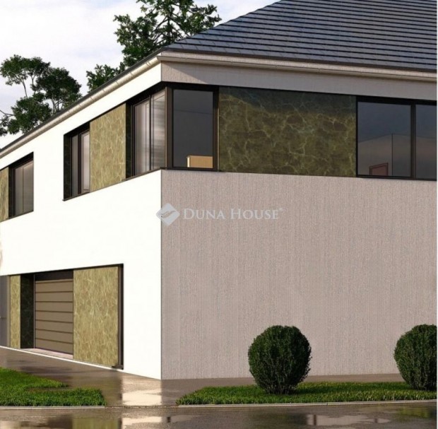 Elad� �j lak�s, Hajd�szoboszl�n