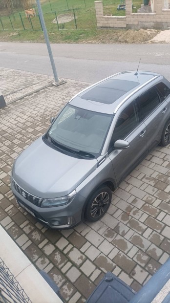 Elad j szer Vitara panorma tet,25000 km