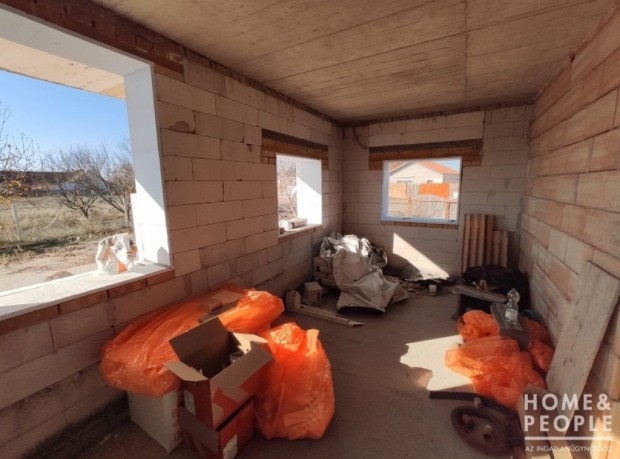 Elad� �j�p�t�s� h�z Szegeden!