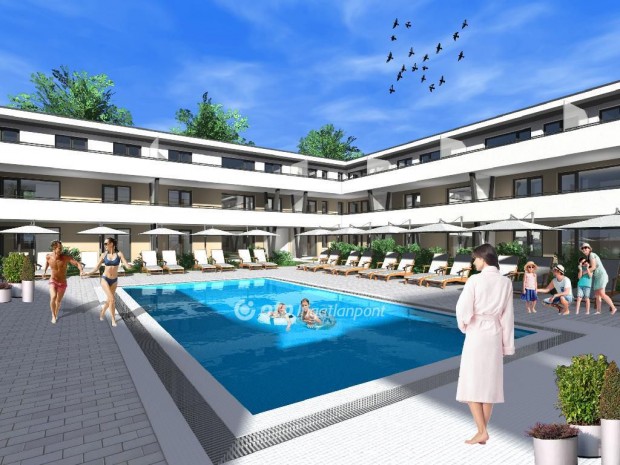 Elad� �j�p�t�s� v�zparti lak�s, Tiszaf�red