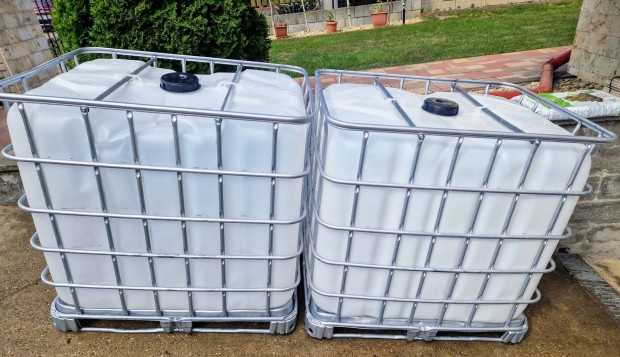 Eladó újszerű 1000l-es IBC tartály